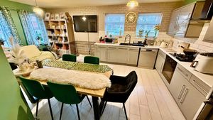 Photo 5- click for photo gallery